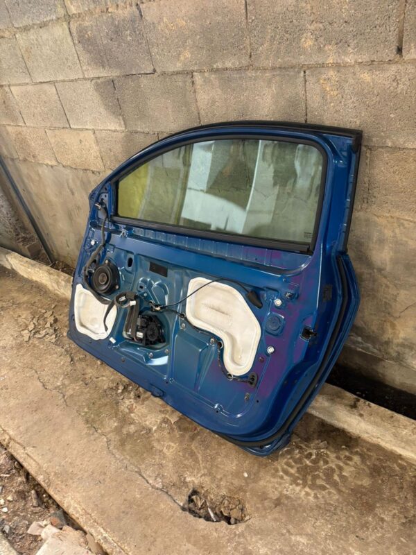 Puerta derecha Megane 3 rs cup 250 265 275 - Imagen 5