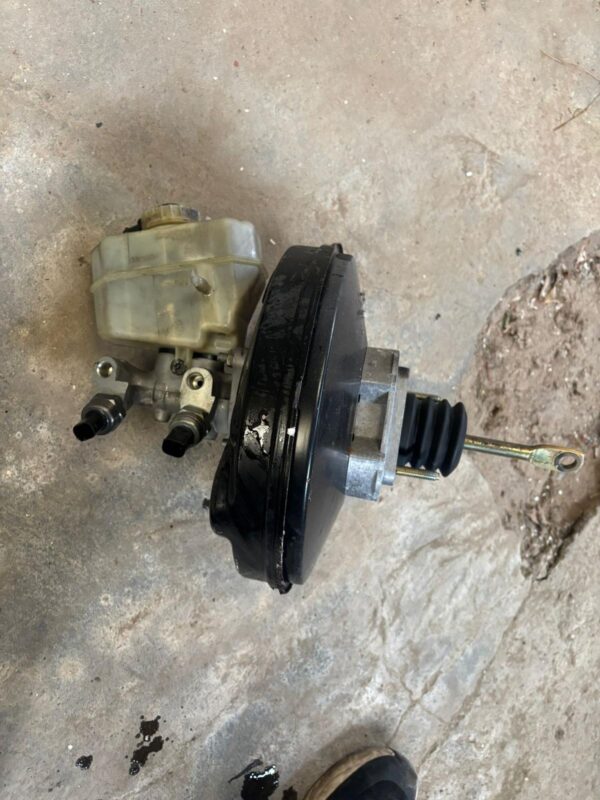 BMW m3 e46 bomba de freno + servo - Imagen 2