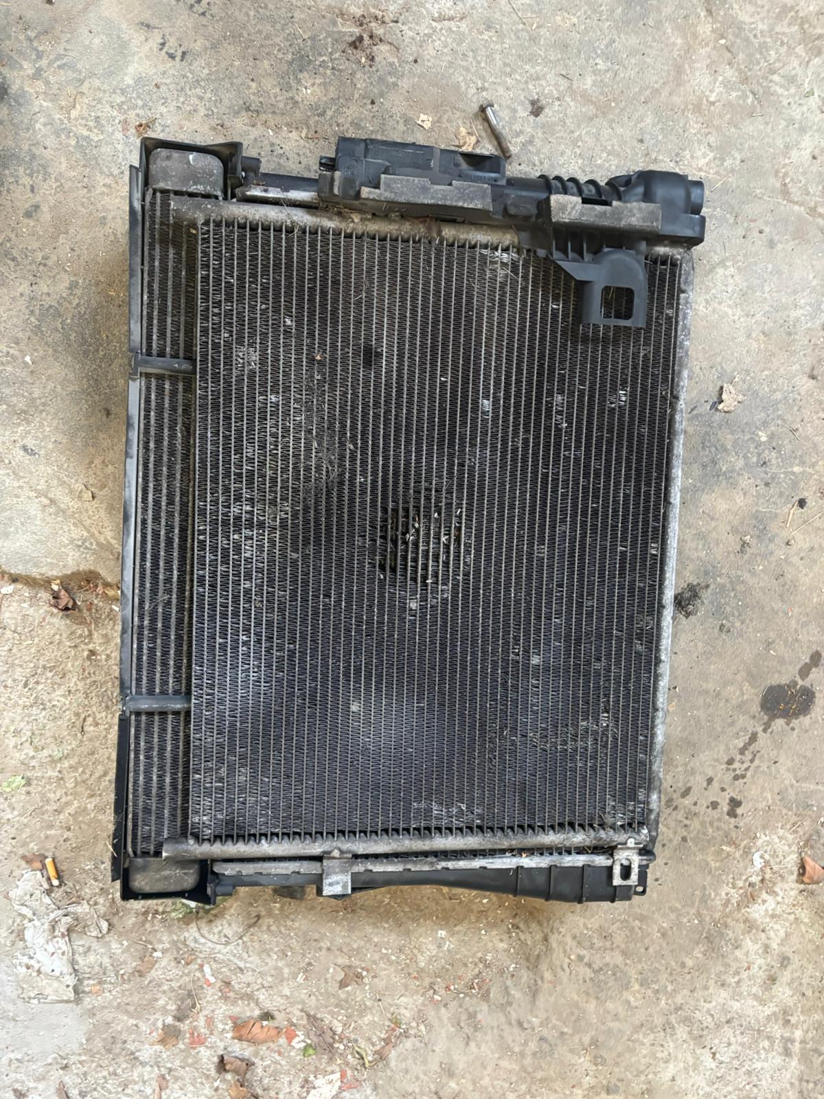 BMW m3 e46 radiador de agua y ac - Imagen 5