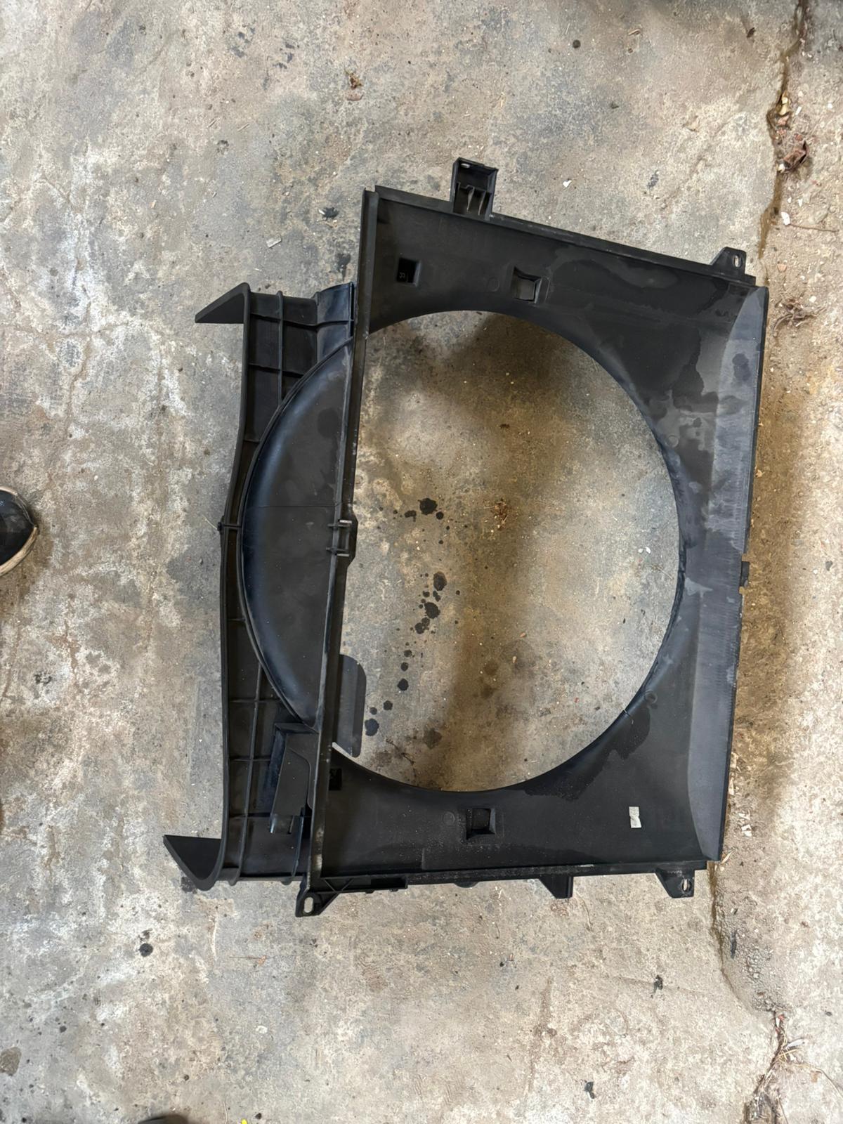 BMW m3 e46 plastico electroventilador radiadores - Imagen 3