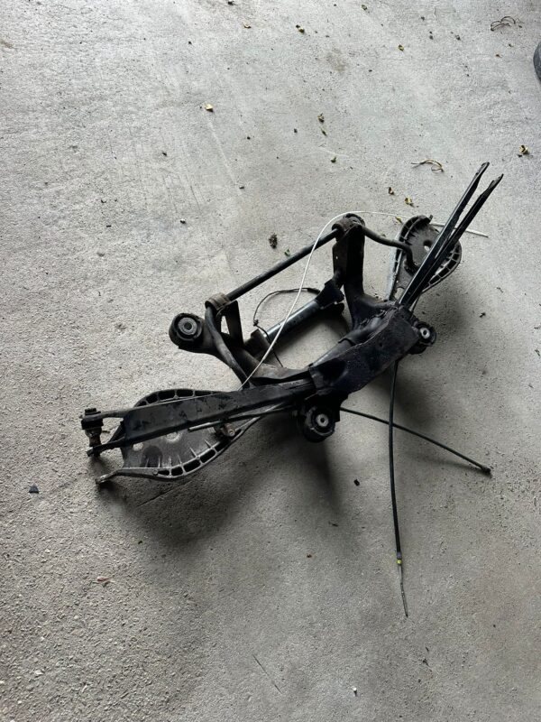 BMW m3 e46 puente subchasis cuna trasera - Imagen 5