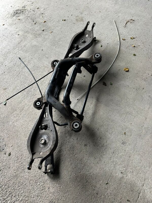 BMW m3 e46 puente subchasis cuna trasera - Imagen 2