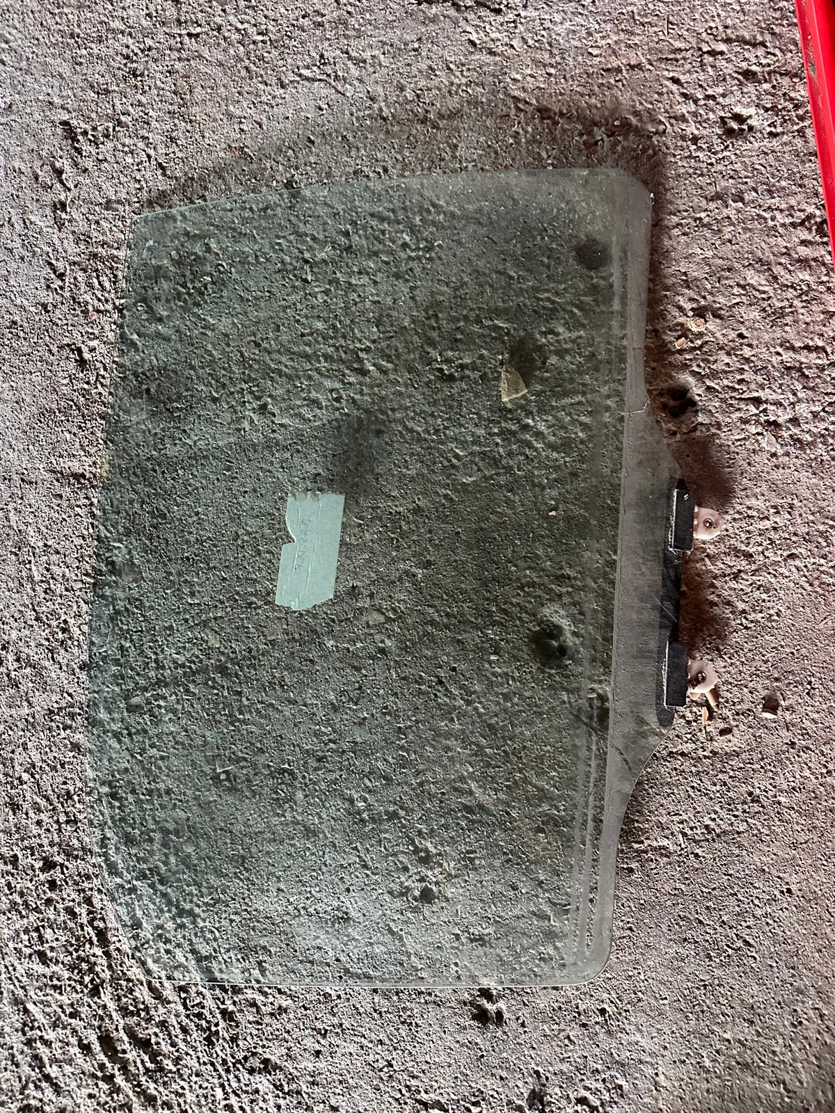 Mitsubishi Lancer evo 7 8 9 ventanilla trasera der - Imagen 2