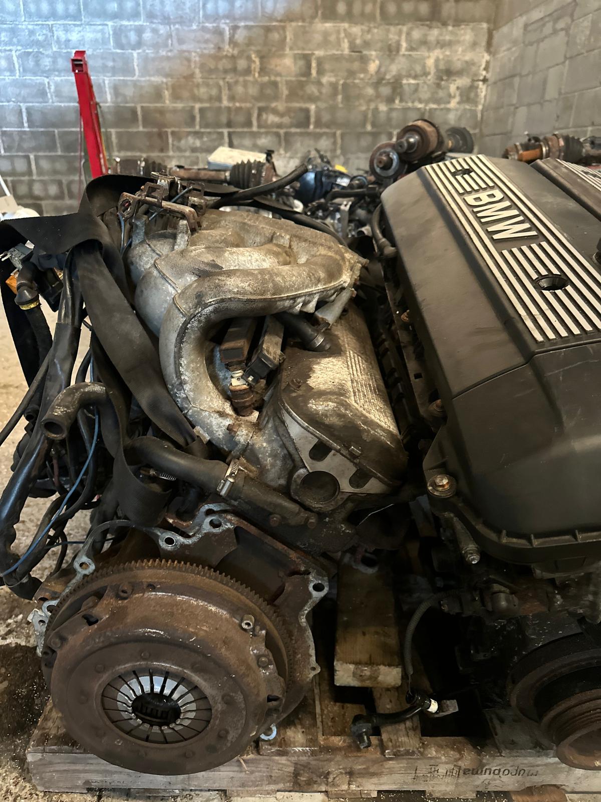 Motor BMW m20b20 de bmw e30 320 - Imagen 2