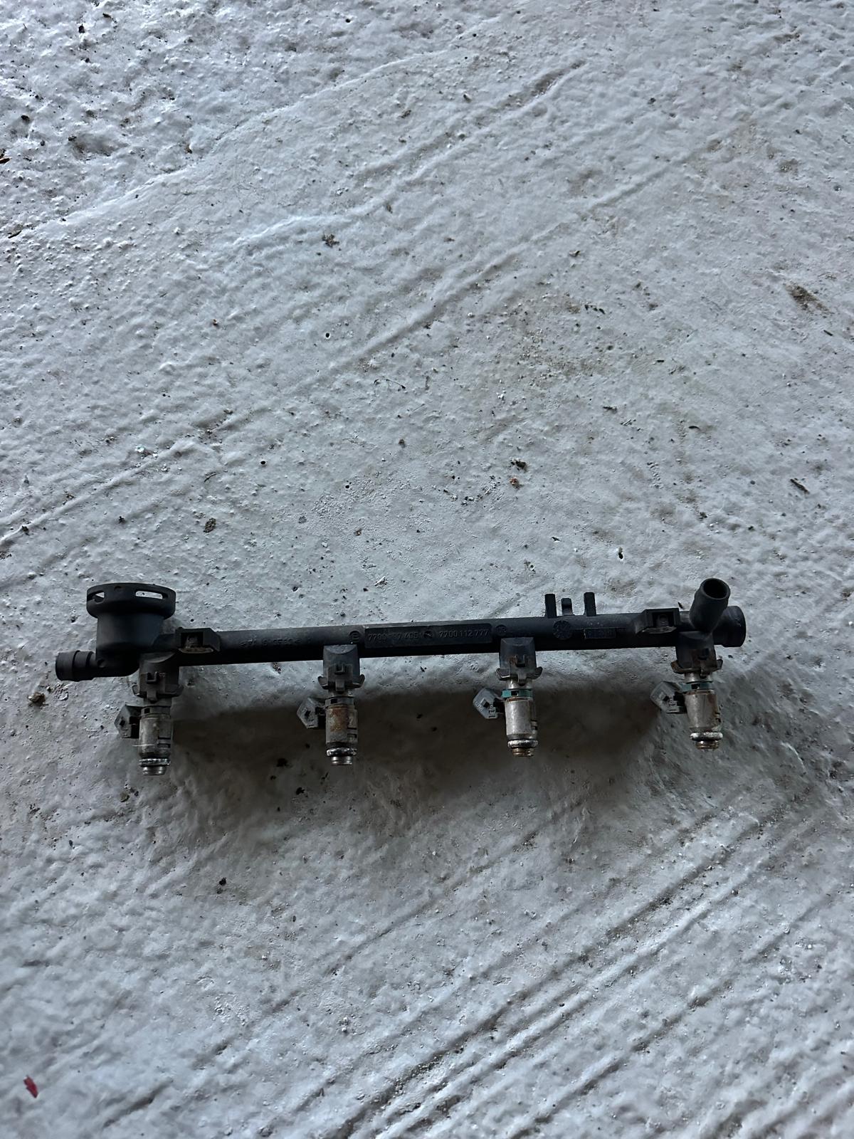 Renault Clio sport 172 182 inyectores + rampa - Imagen 3