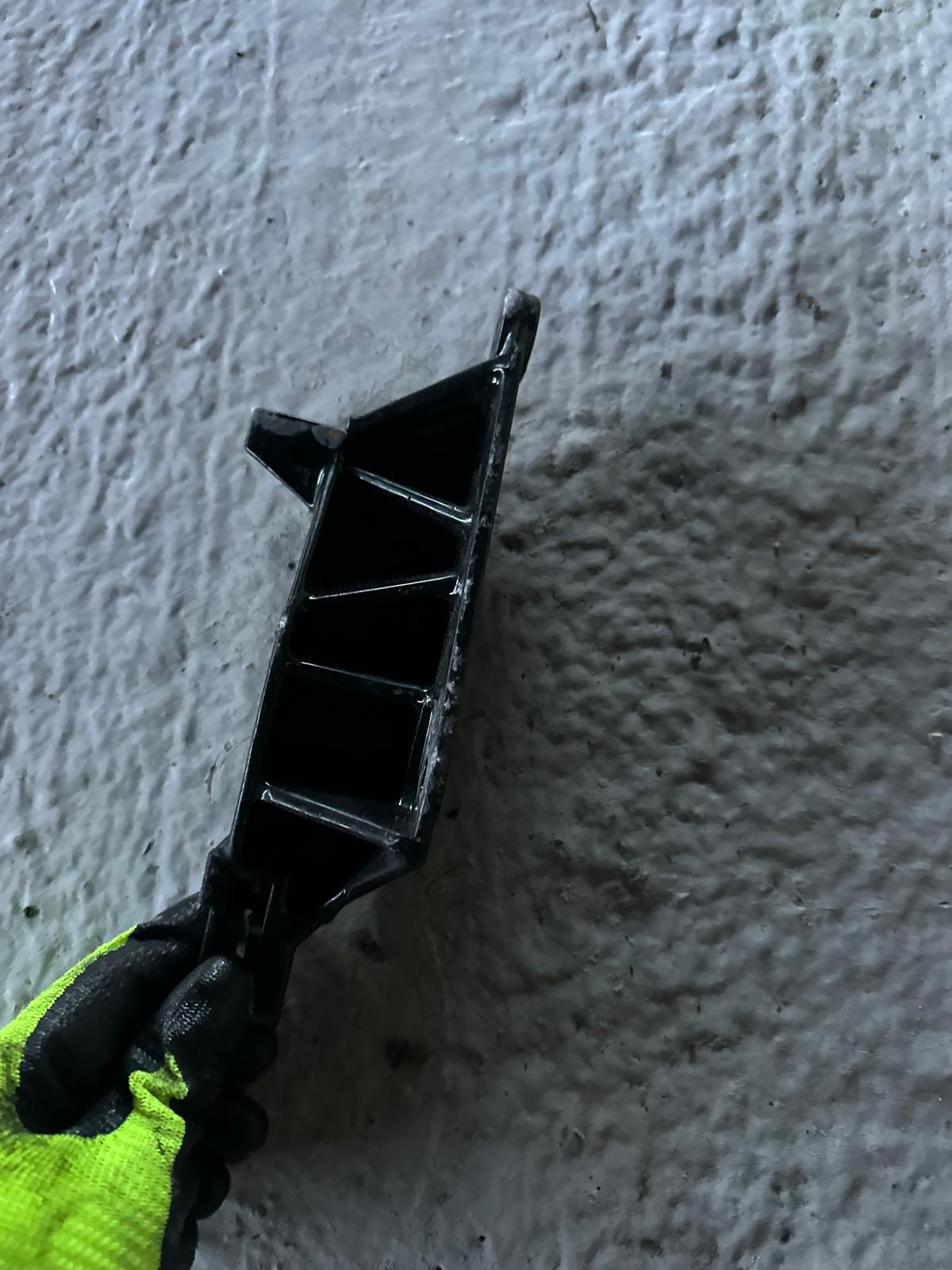 Renault Clio sport 172 182 soporte alternador - Imagen 3