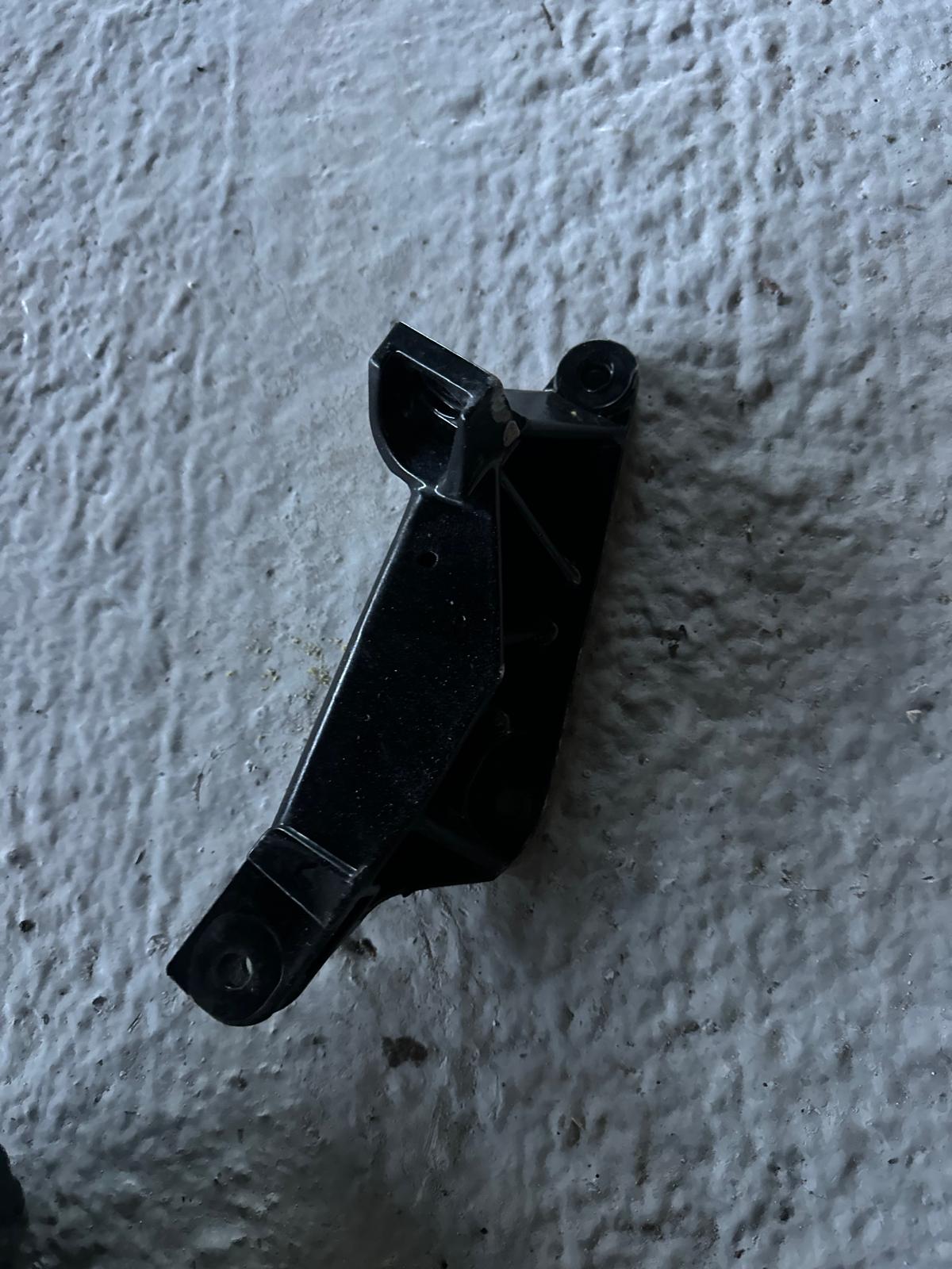 Renault Clio sport 172 182 soporte alternador - Imagen 4