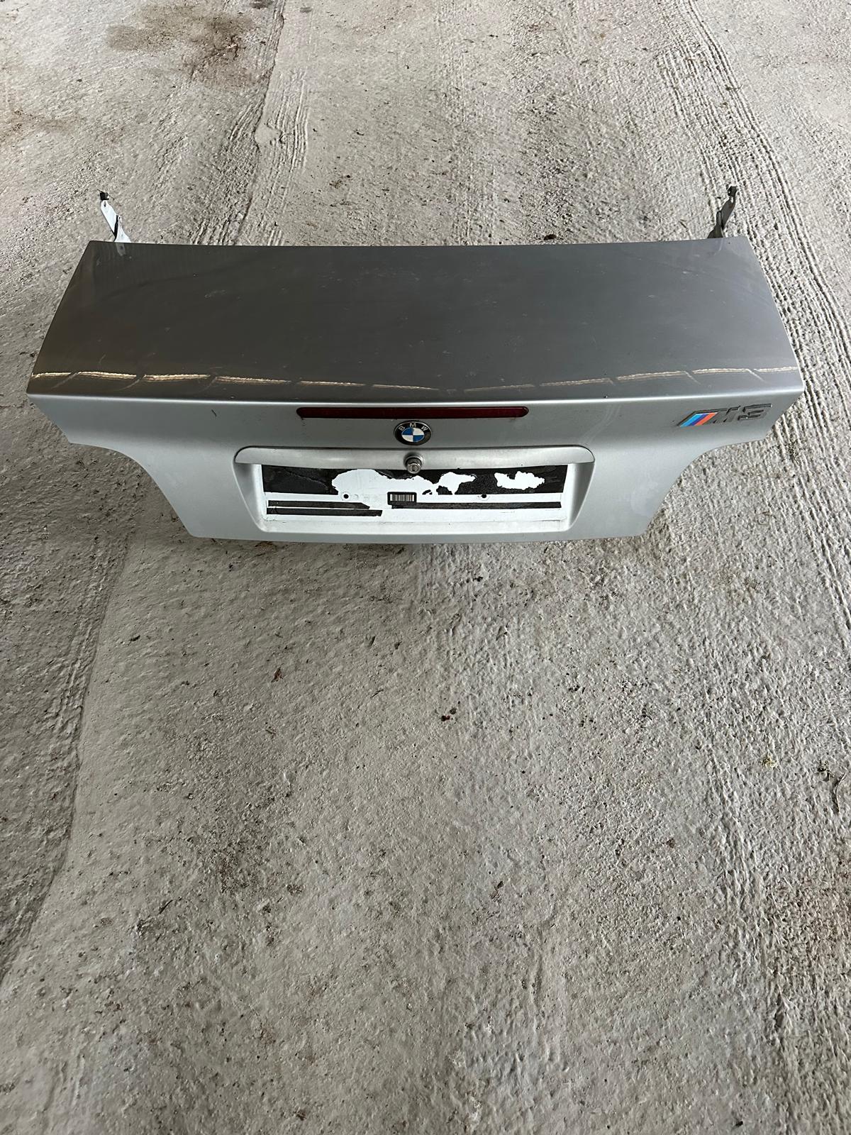 BMW m3 e36 321 porton maletero - Imagen 3