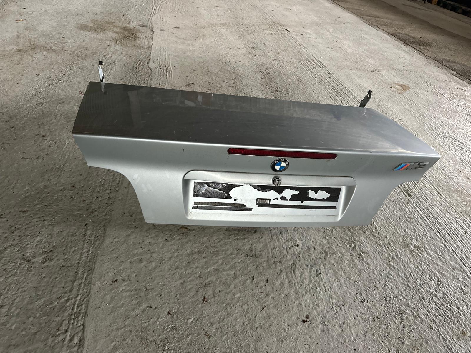 BMW m3 e36 321 porton maletero