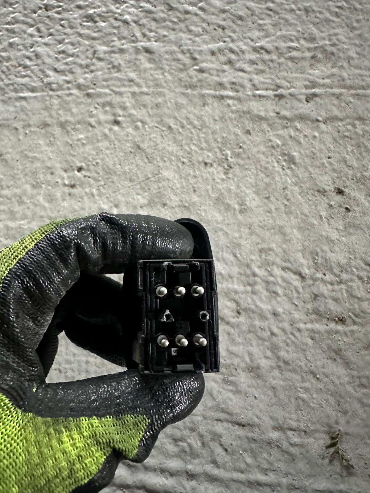 BMW m3 e36 321 boton regulacion retrovisores - Imagen 2