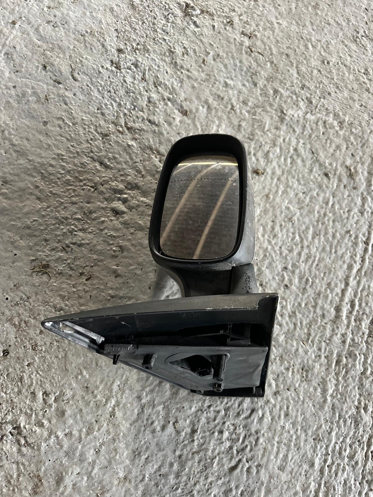 Clio sport 3 197 200 203 retrovisor derecho