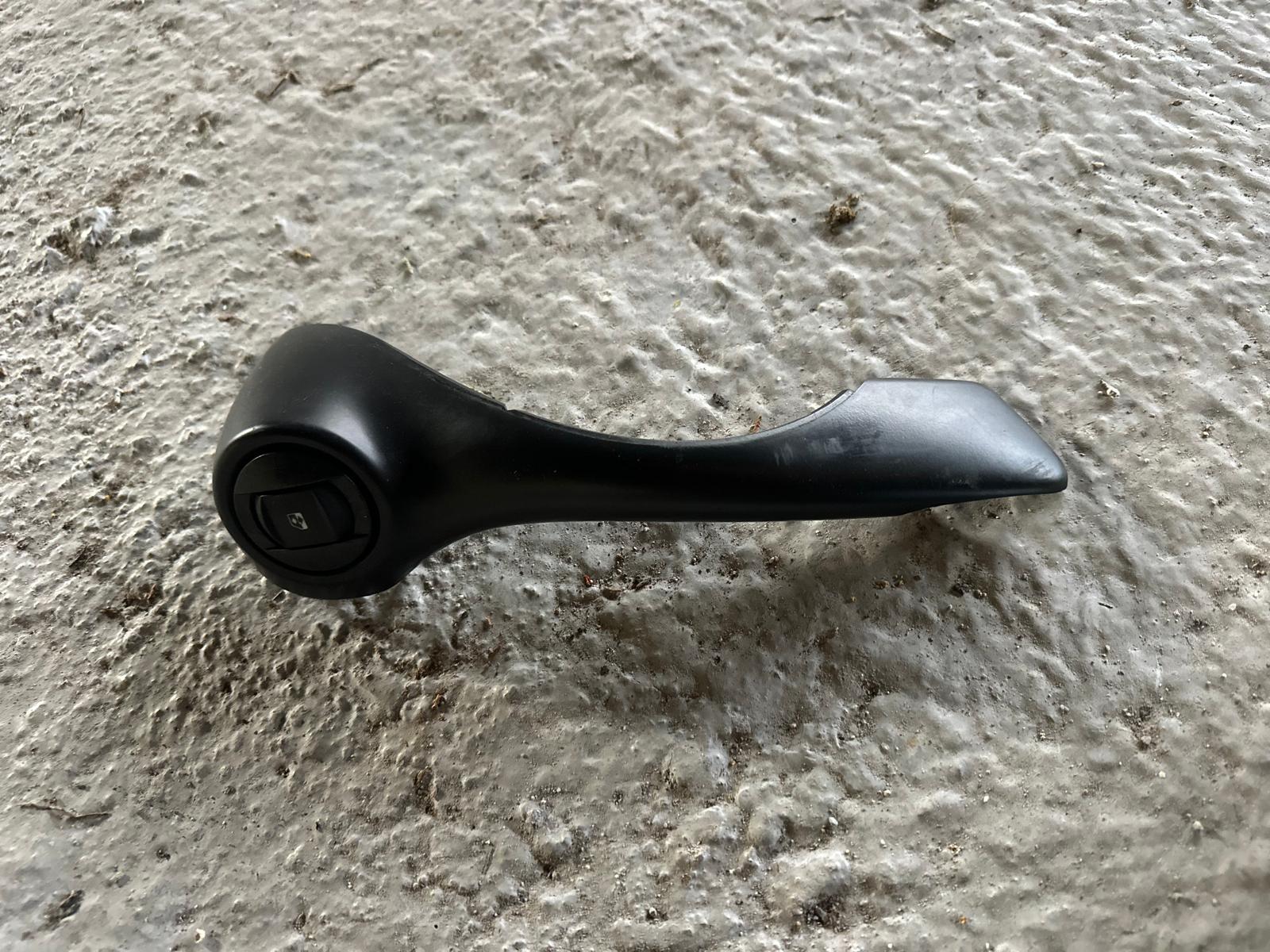 Clio sport 3 197 200 203 boton elevalunas copiloto - Imagen 3