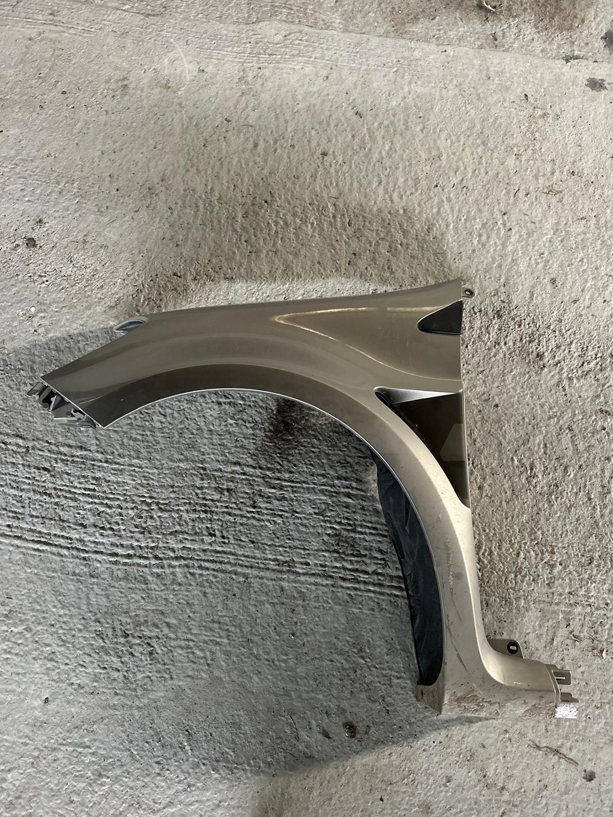 Clio sport 3 197 200 203 aleta izquierda