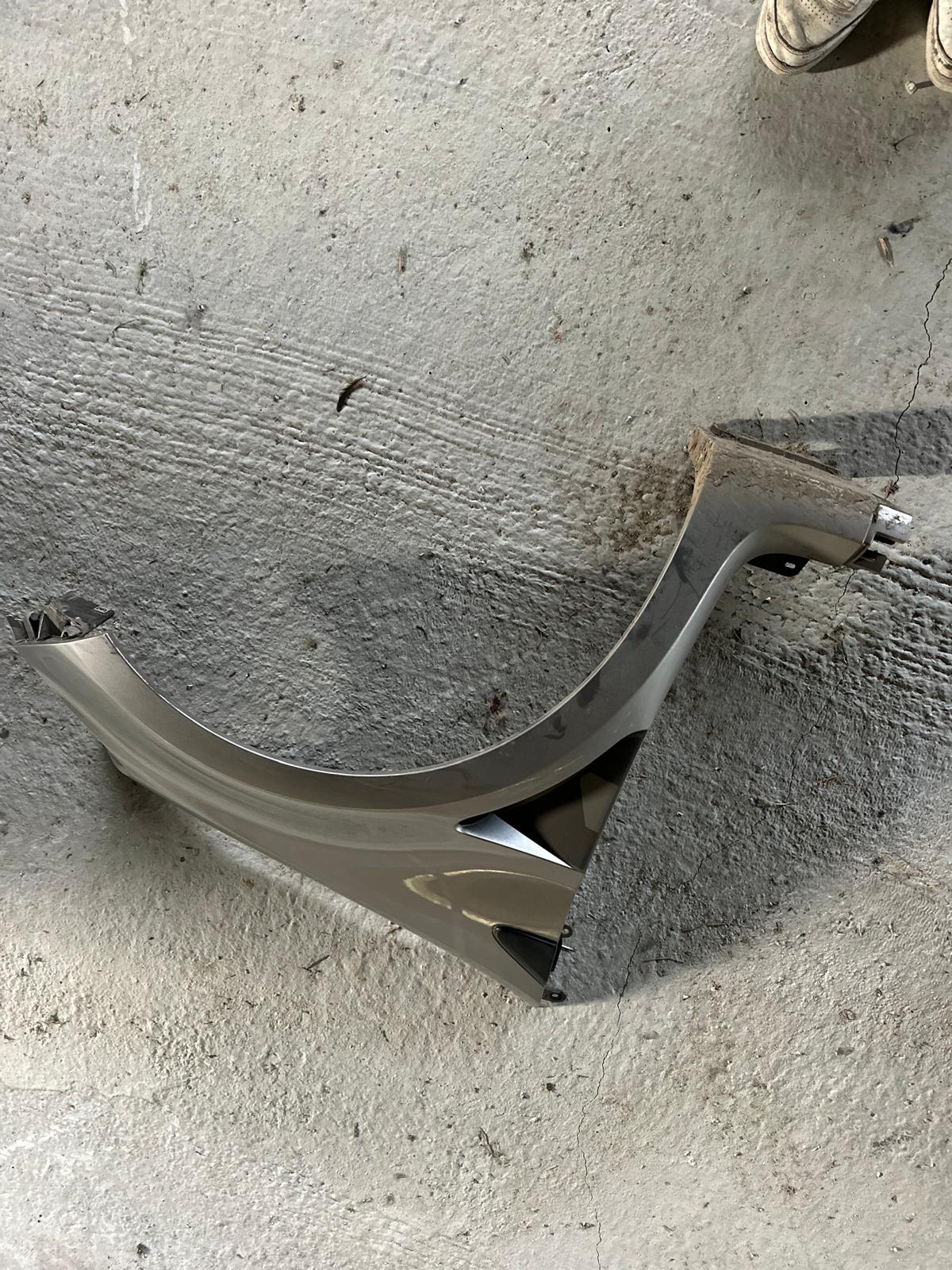 Clio sport 3 197 200 203 aleta derecha