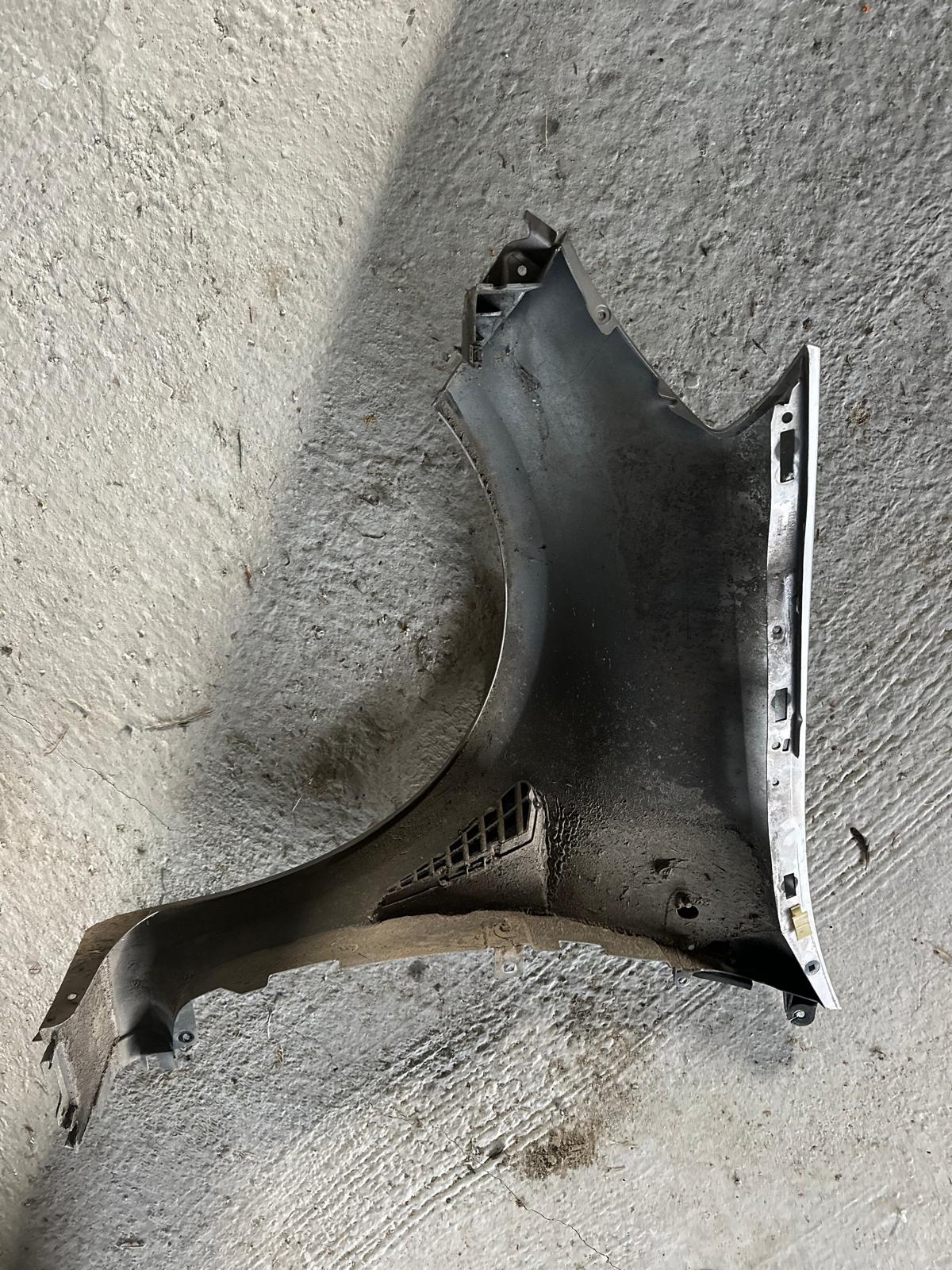 Clio sport 3 197 200 203 aleta derecha - Imagen 4