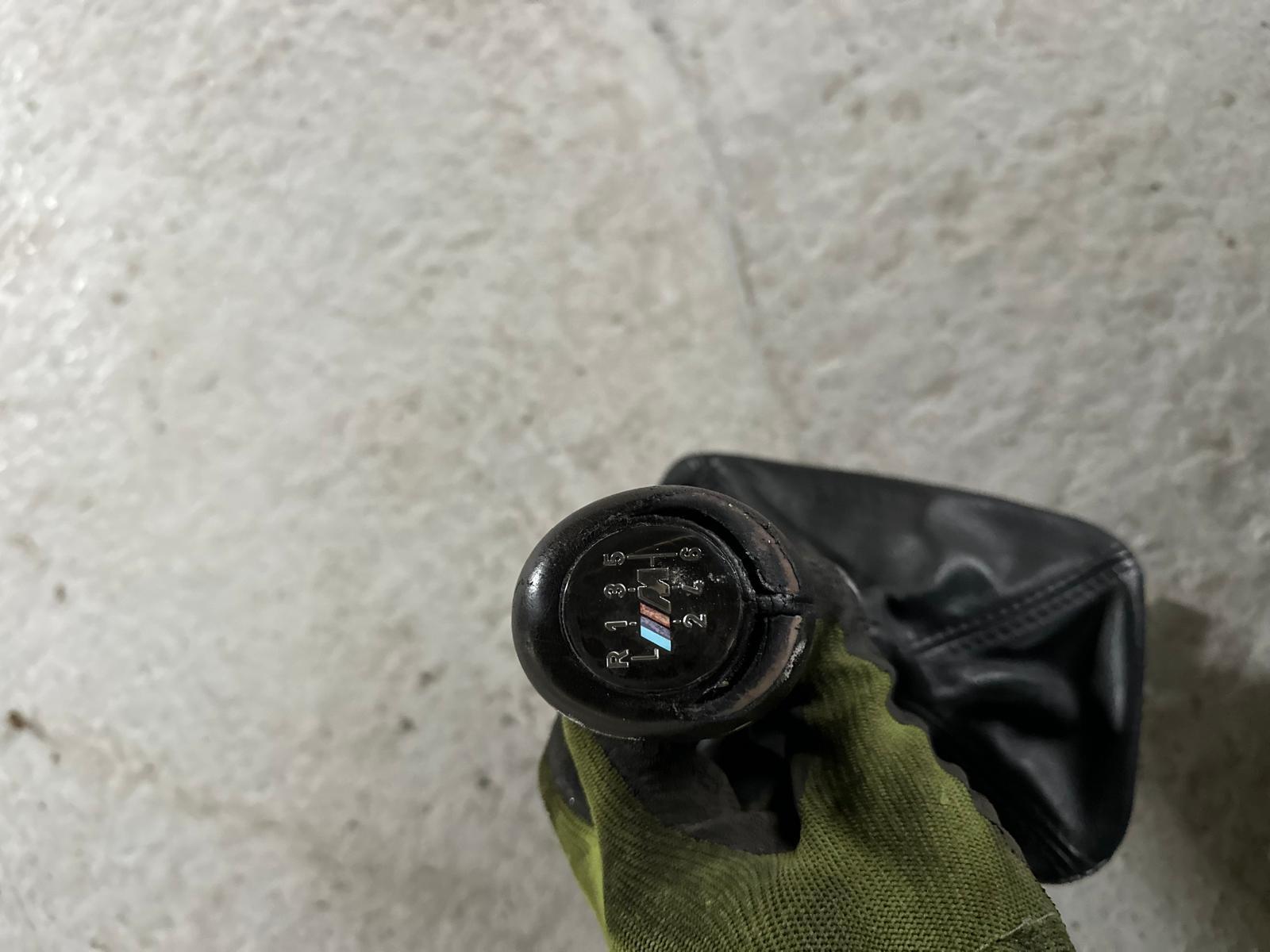 BMW m3 e46 pomo + funda original - Imagen 3