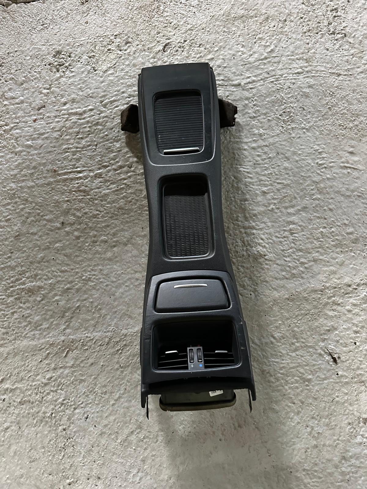 BMW m3 e92 consola central posterior - Imagen 4