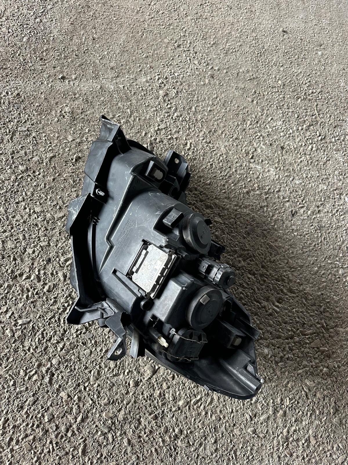 Faro de xenon clio sport f1 r27 - Imagen 7