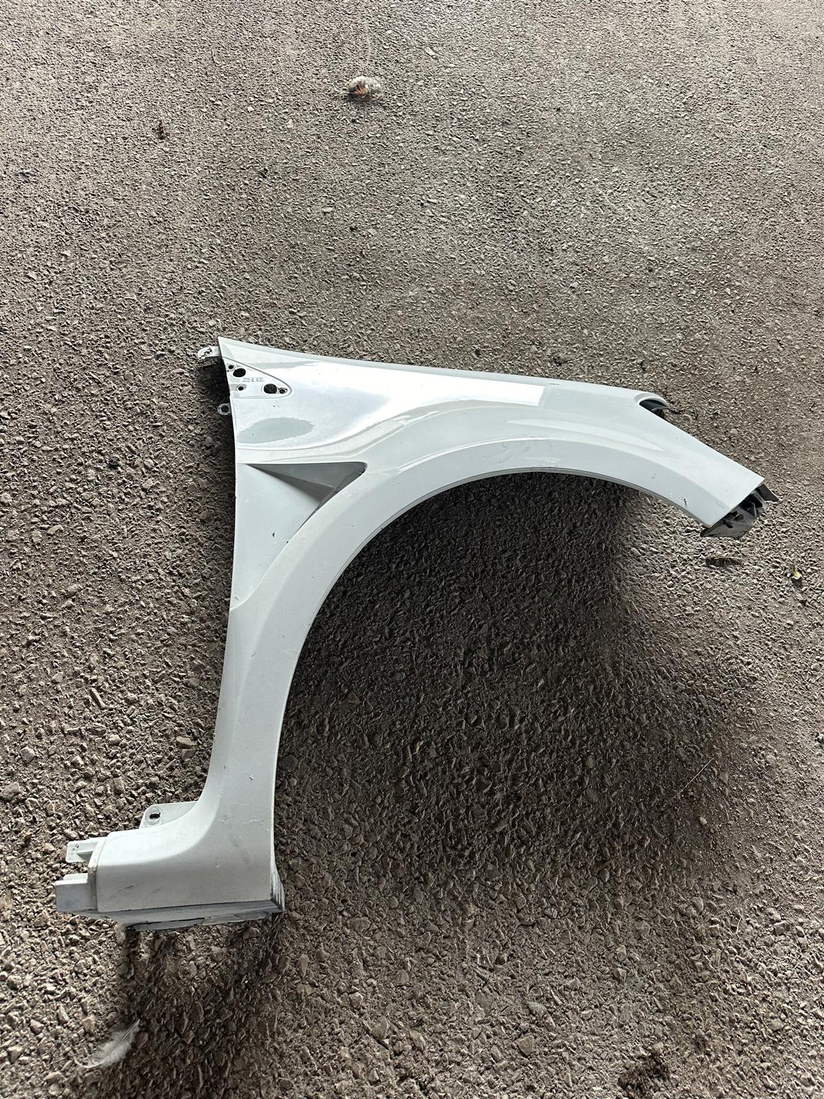 Aleta derecha clio sport f1 r27